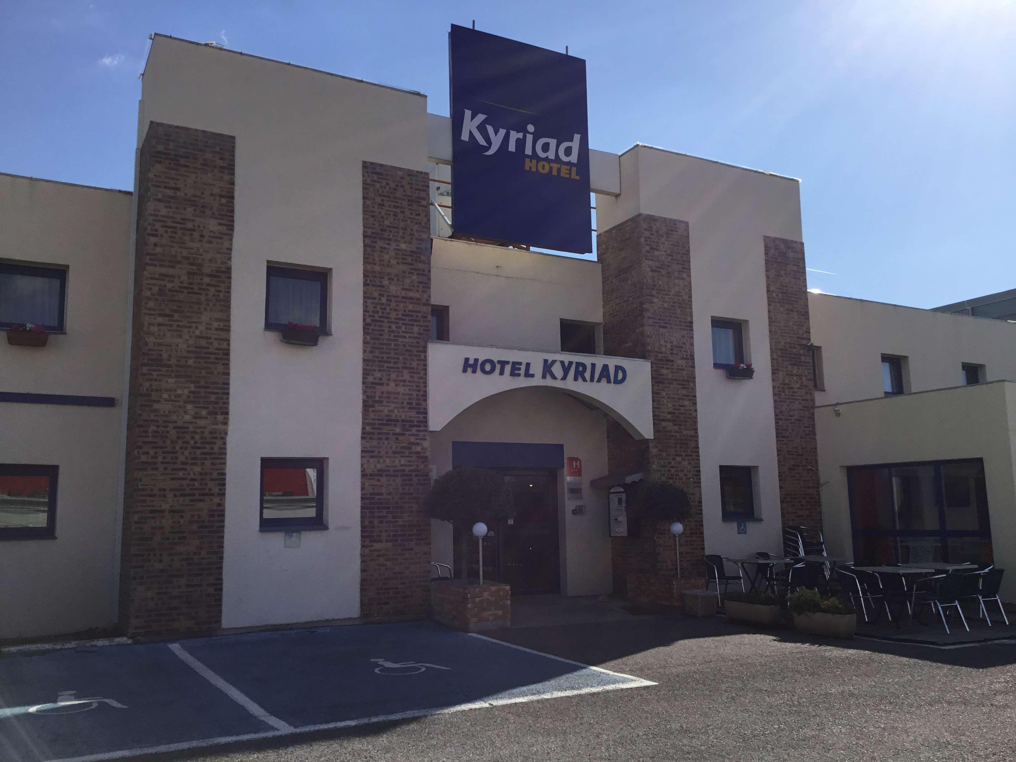 Kyriad Direct Arles Bagian luar foto