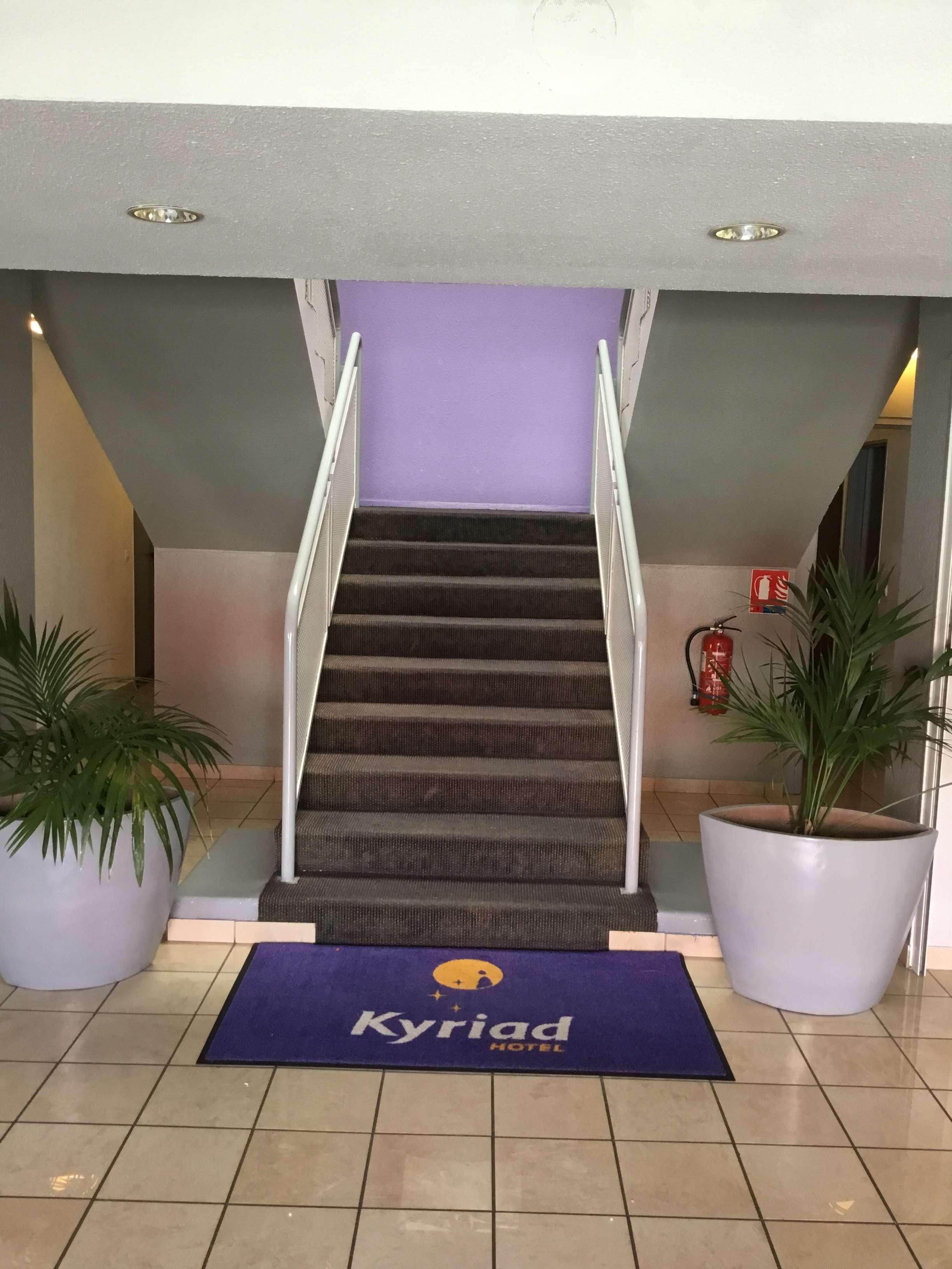 Kyriad Direct Arles Bagian luar foto