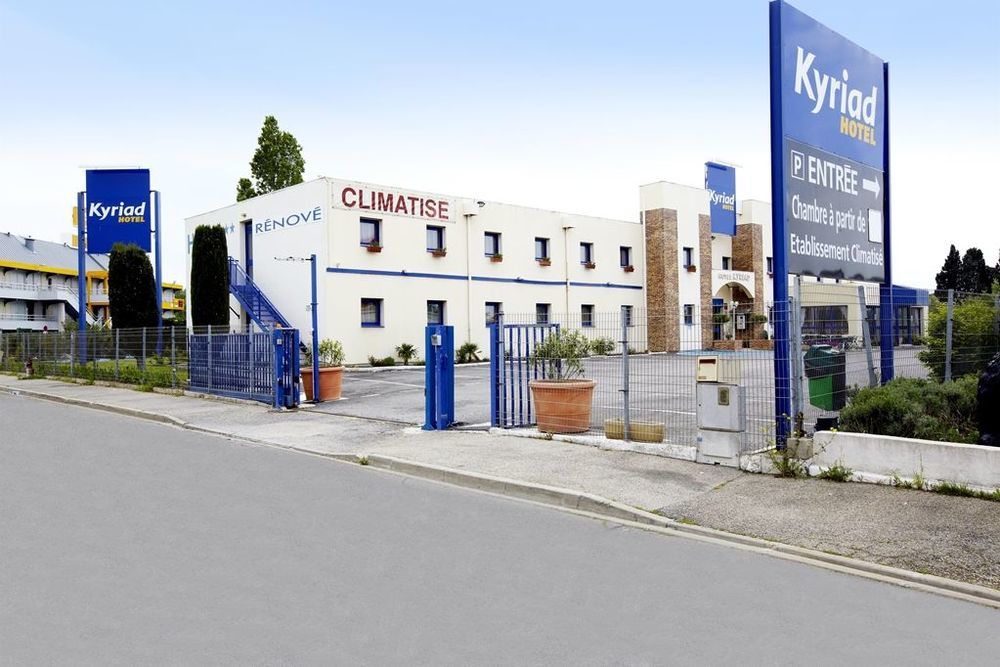 Kyriad Direct Arles Bagian luar foto